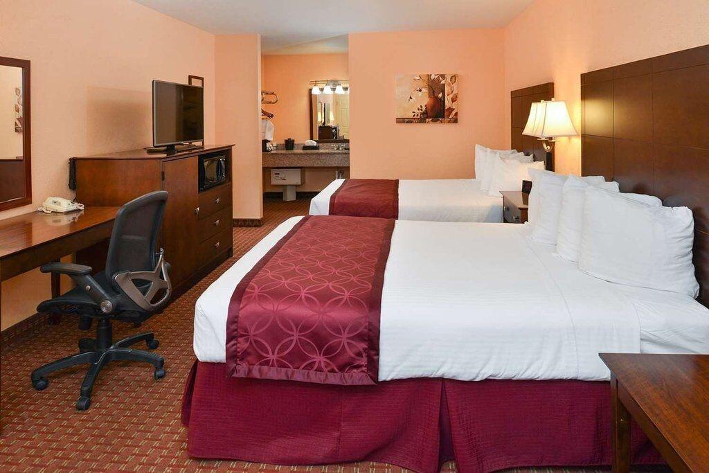 Days Inn By Wyndham Whitmore Lake Экстерьер фото