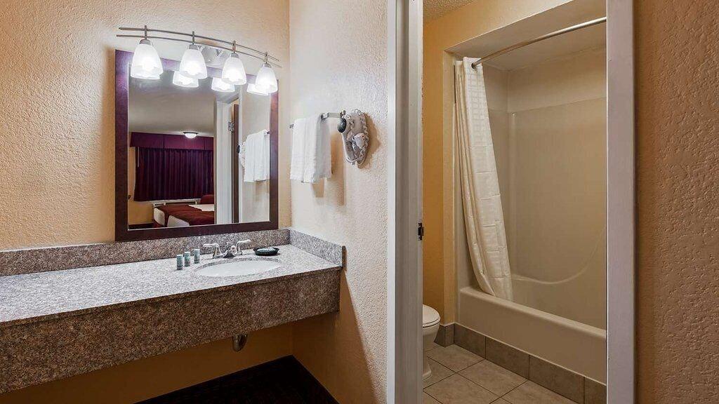 Days Inn By Wyndham Whitmore Lake Экстерьер фото