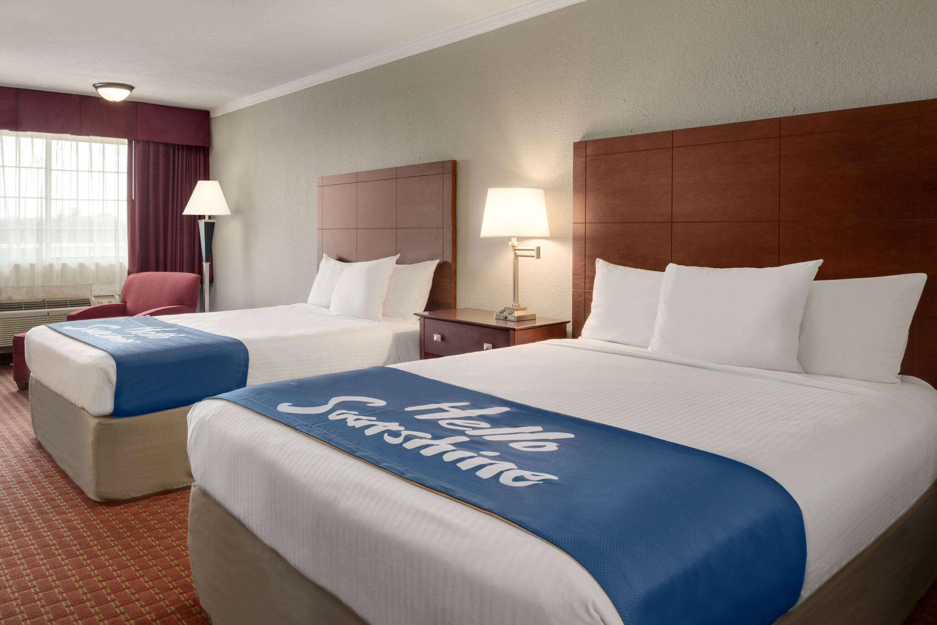 Days Inn By Wyndham Whitmore Lake Экстерьер фото