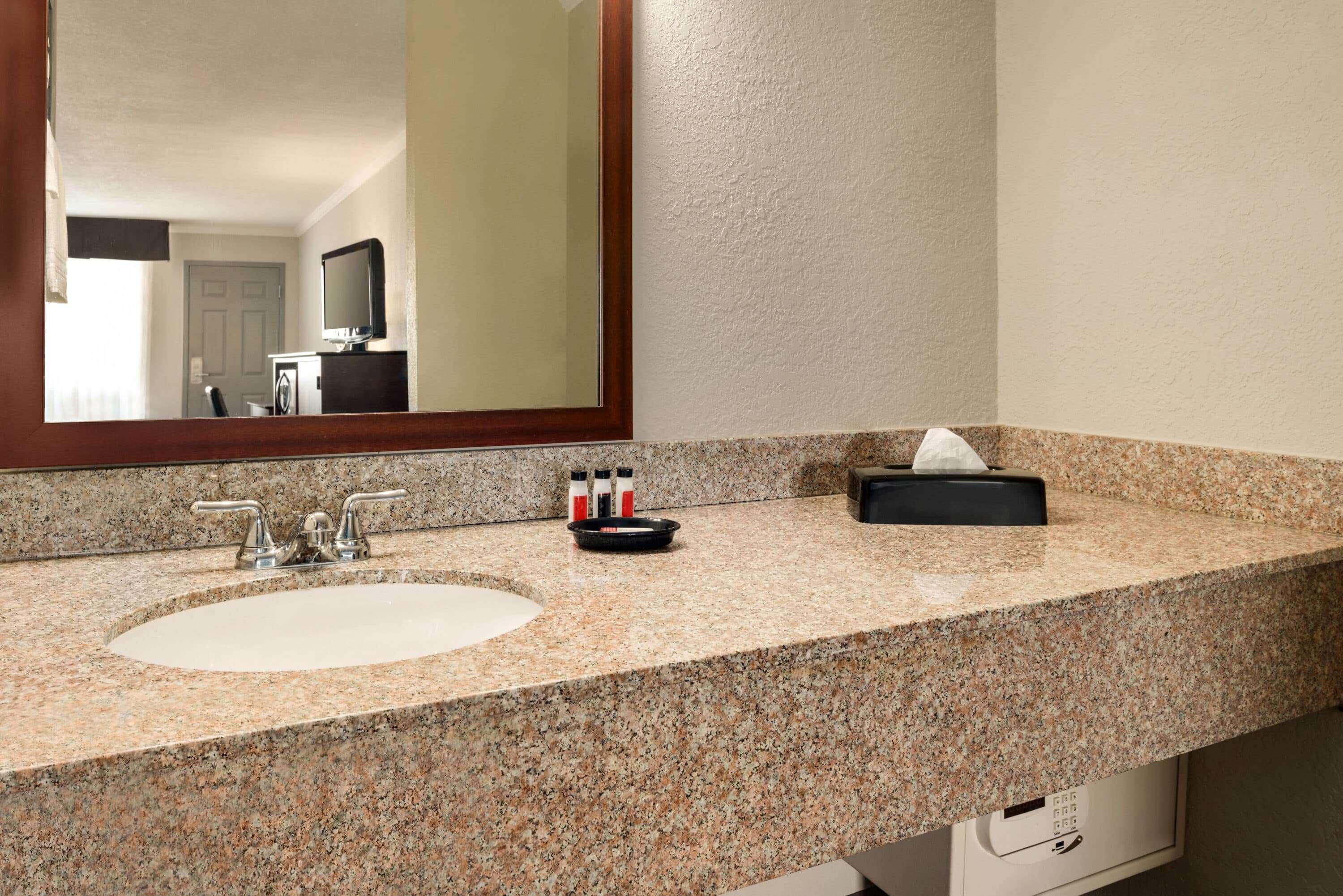 Days Inn By Wyndham Whitmore Lake Экстерьер фото