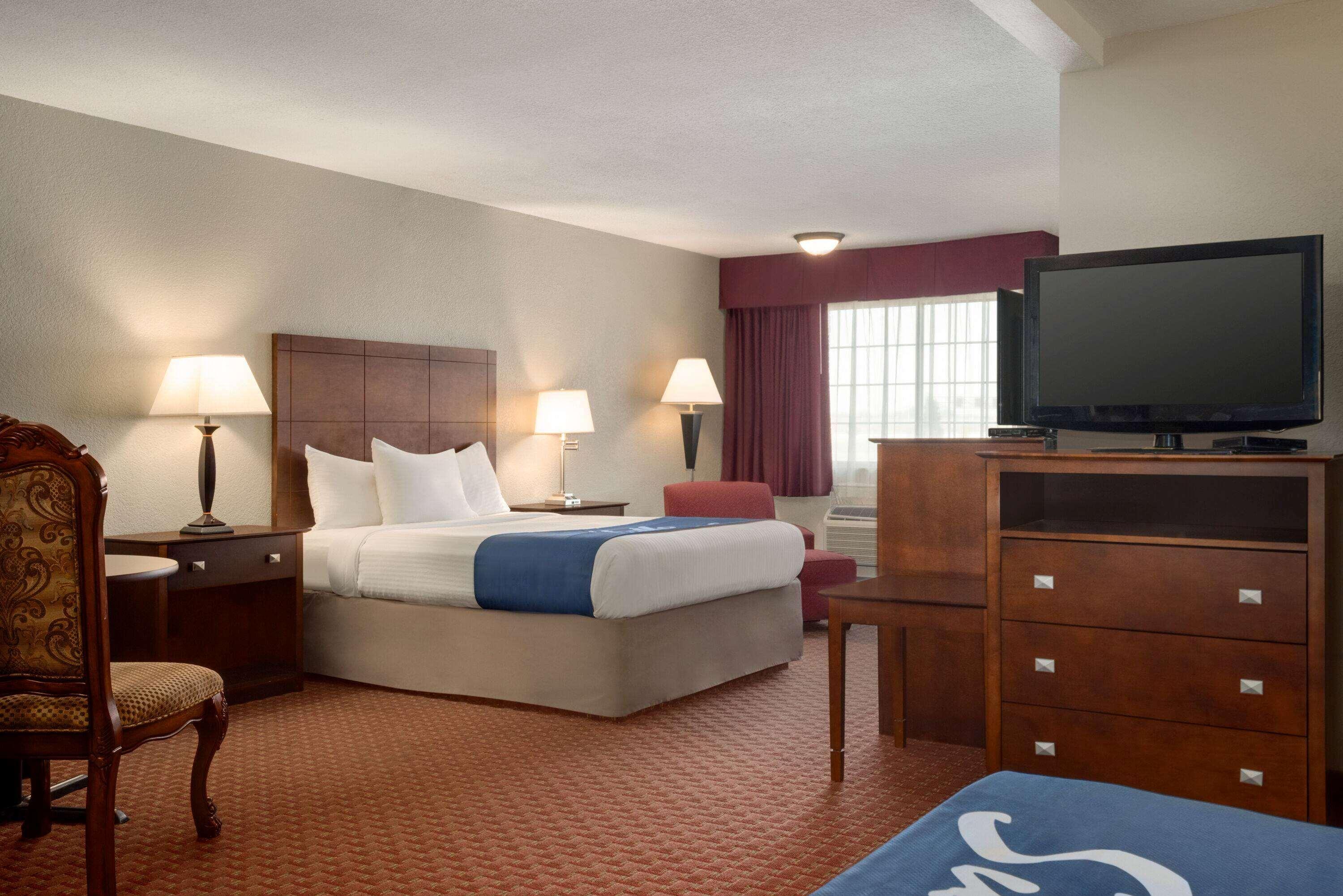 Days Inn By Wyndham Whitmore Lake Экстерьер фото
