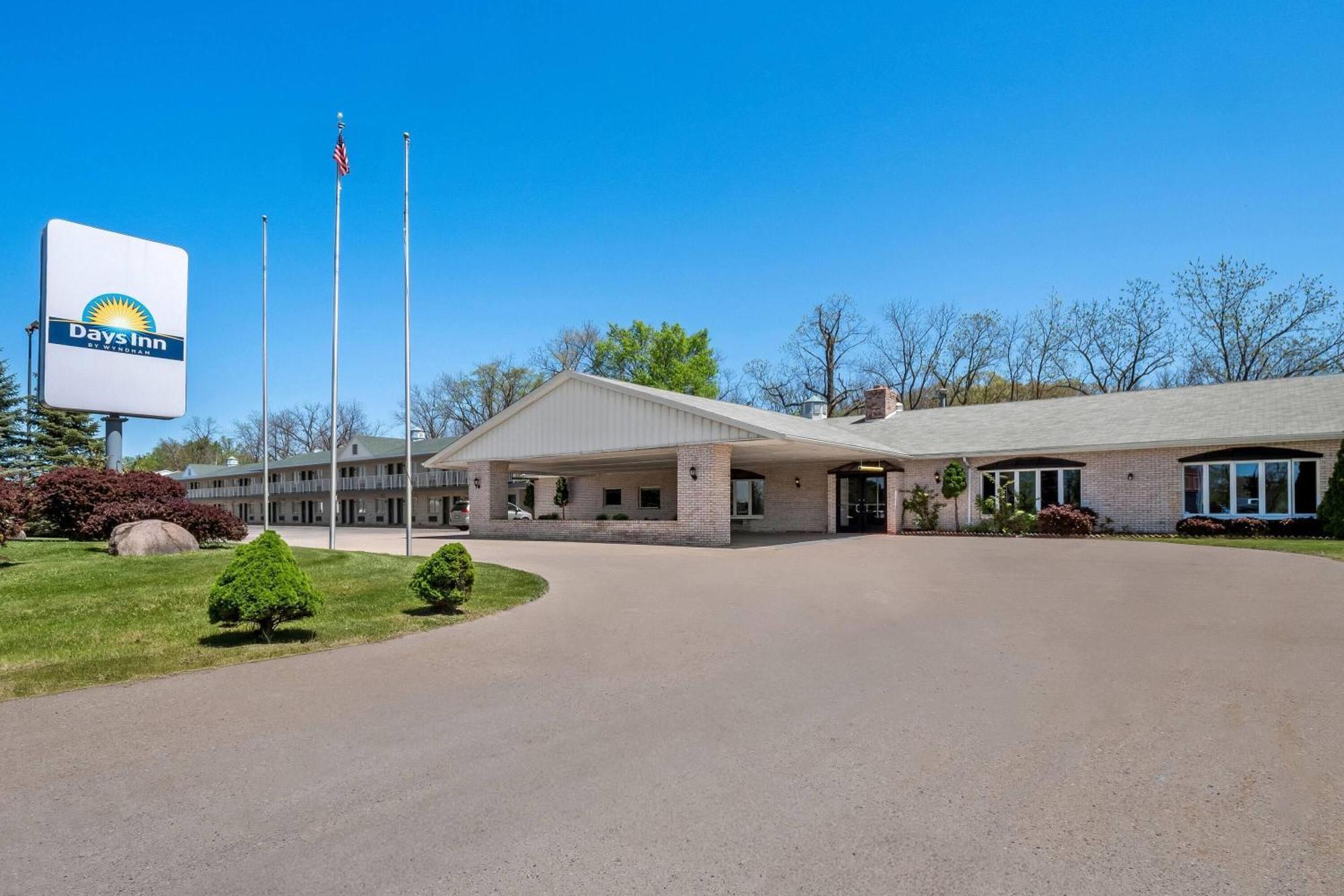 Days Inn By Wyndham Whitmore Lake Ann Arbor Brighton Экстерьер фото