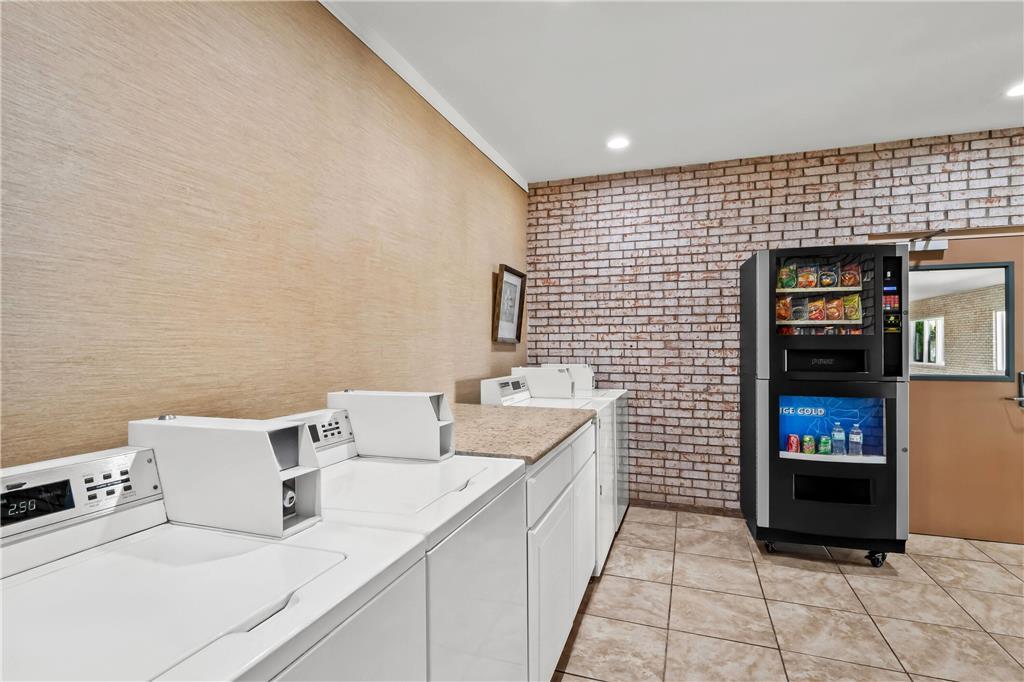 Days Inn By Wyndham Whitmore Lake Ann Arbor Brighton Удобства фото