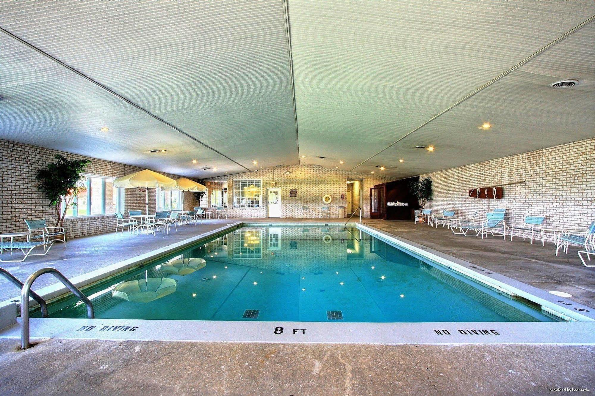 Days Inn By Wyndham Whitmore Lake Экстерьер фото