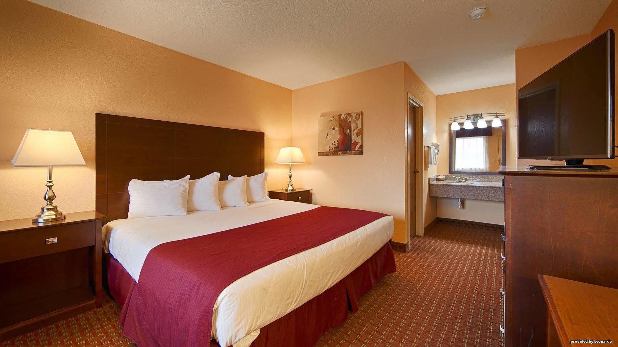 Days Inn By Wyndham Whitmore Lake Экстерьер фото